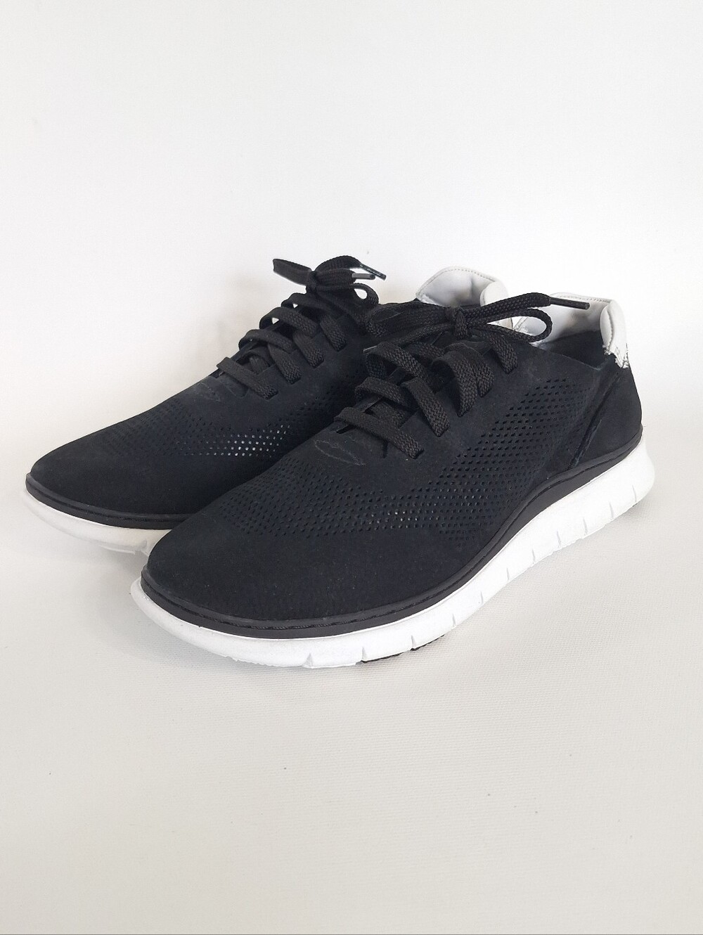 Vionic Women's Fresh Joey Lace-up Walking Sneakers, Black NWOT